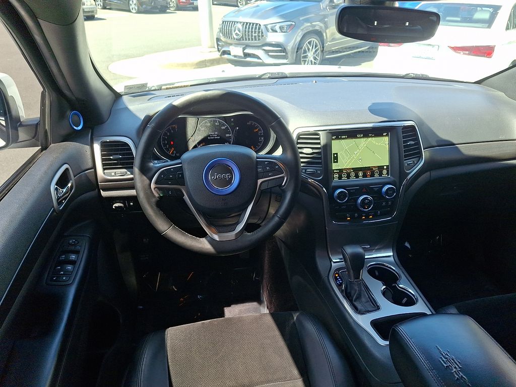 Thumbnail: 2018 Jeep Grand Cherokee - 11