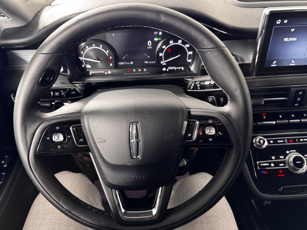 Certified Used 2022 Silver Lincoln Standard image 11