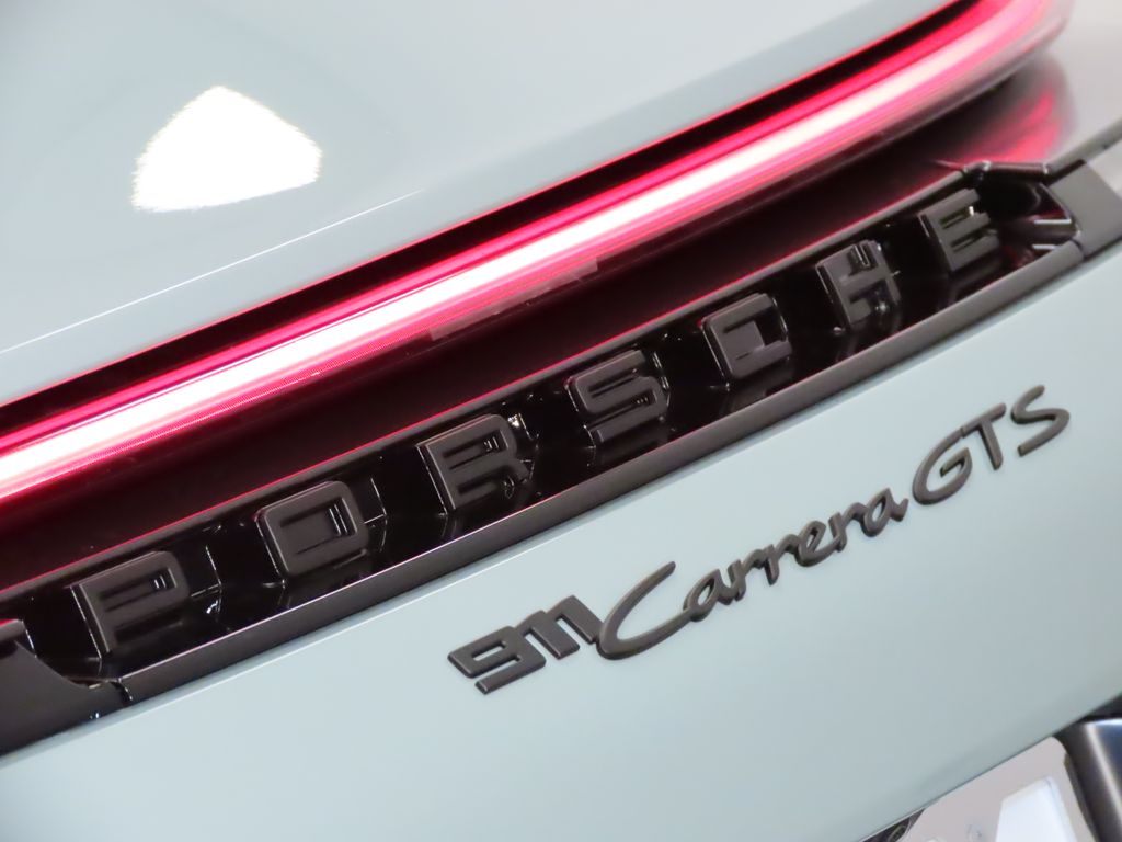 Thumbnail: 2025 Porsche 911 - 20