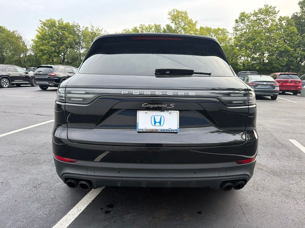 Thumbnail: 2022 Porsche Cayenne - 4