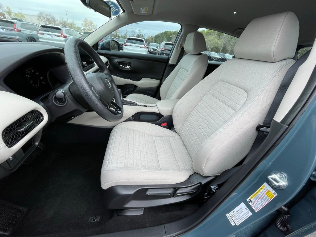 Thumbnail: 2025 Honda HR-V - 26