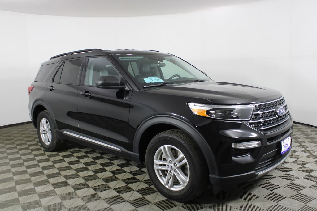 Black Metallic 2023 Ford Explorer XLT AWD SUV / Crossover All-Wheel Drive Automatic