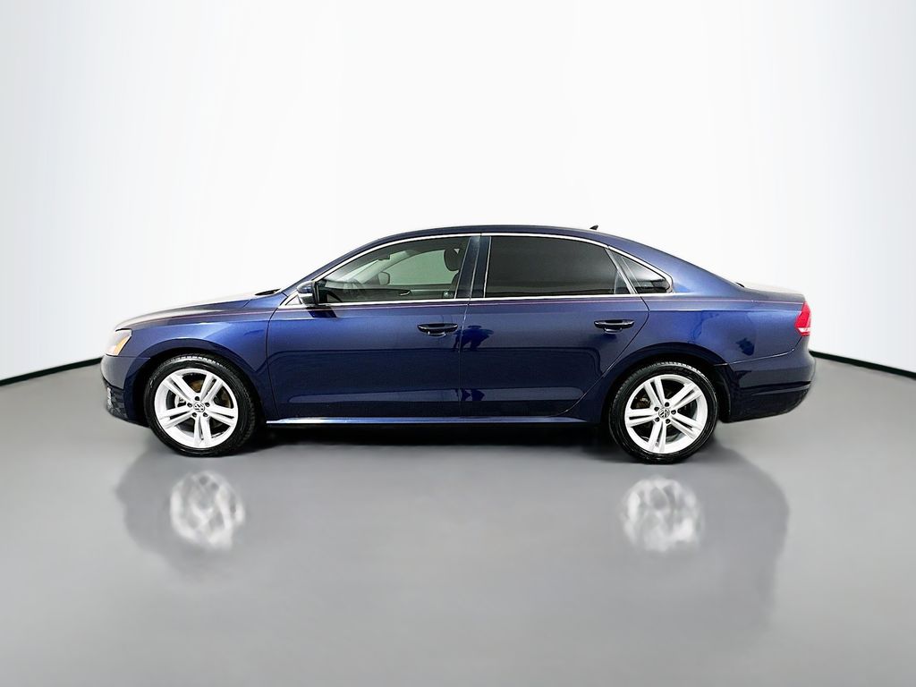 2014 Volkswagen Passat SE 8