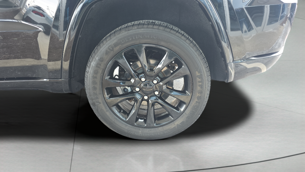 Certified Used 2018 Black Jeep Altitude image 12