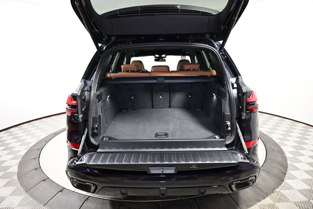 Thumbnail: 2026 BMW X5 - 10