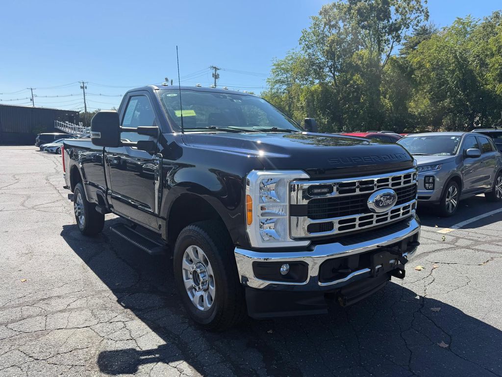 Used 2023 Ford F-350SD Truck