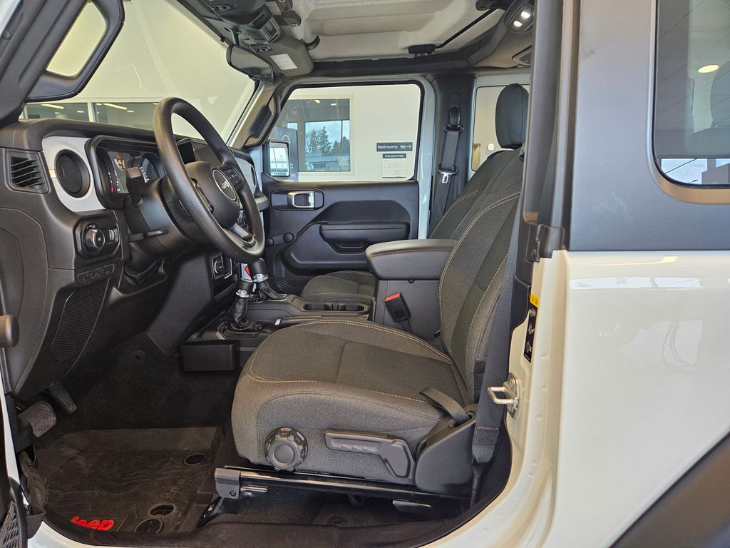 2024 Jeep Wrangler Sport