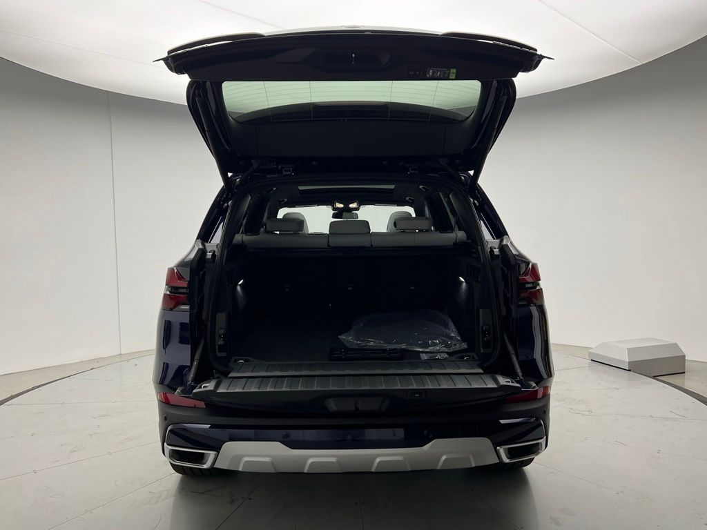 Thumbnail: 2026 BMW X5 - 5