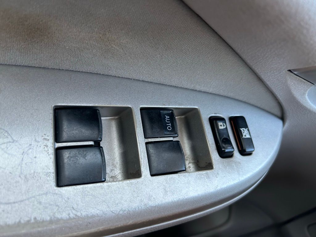 Thumbnail: 2011 Toyota Corolla - 22