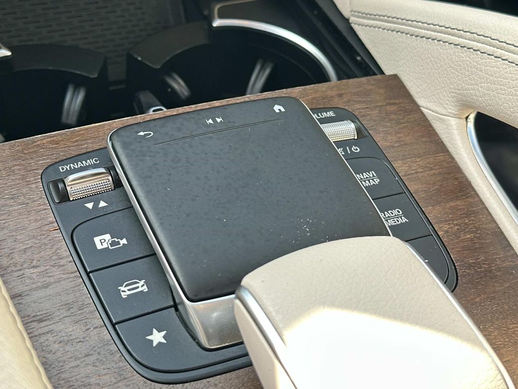 Thumbnail: 2021 Mercedes-Benz GLS - 25