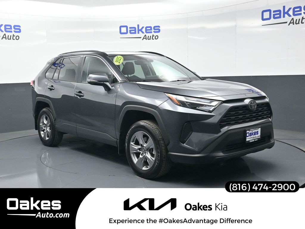 2025 Toyota RAV4 XLE AWD