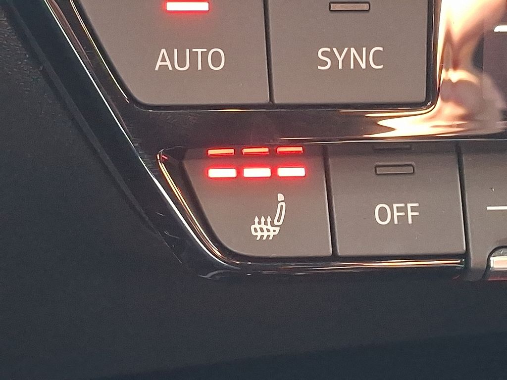 Thumbnail: 2024 Audi Q4 e-tron - 23