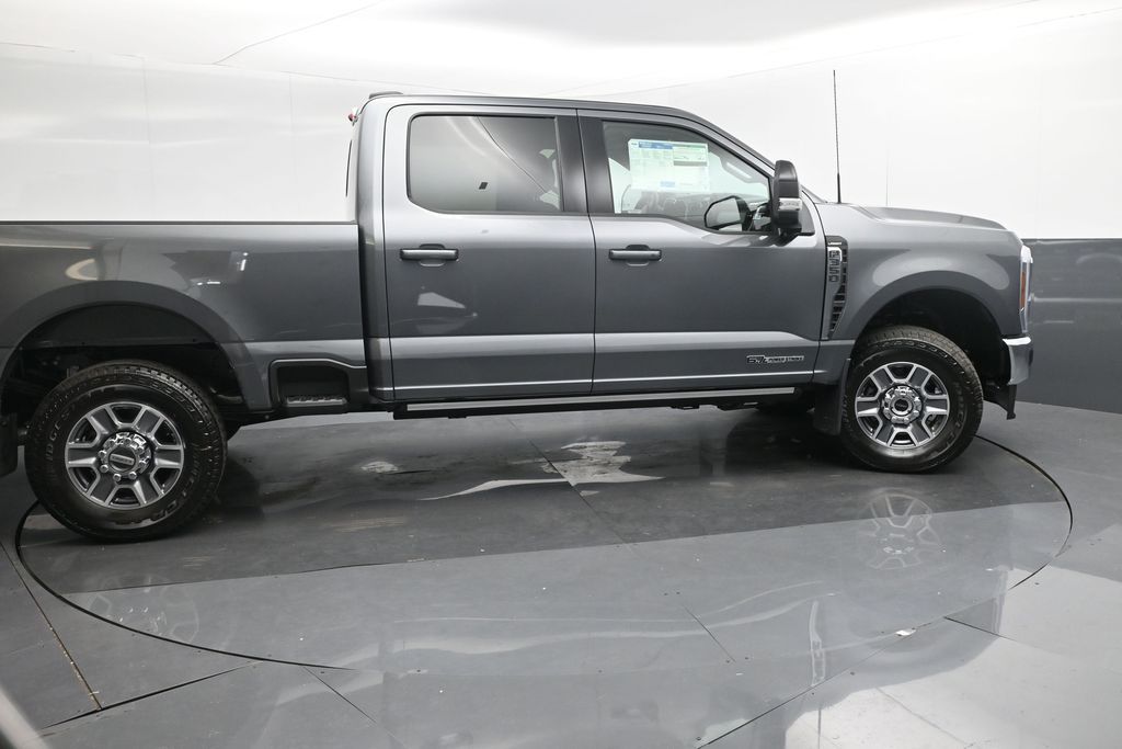 2026 Ford F-350 Super Duty Lariat