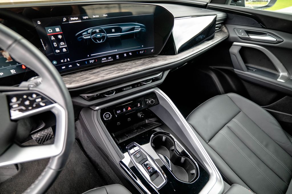 2025 Audi Q5 Premium - Photo 21