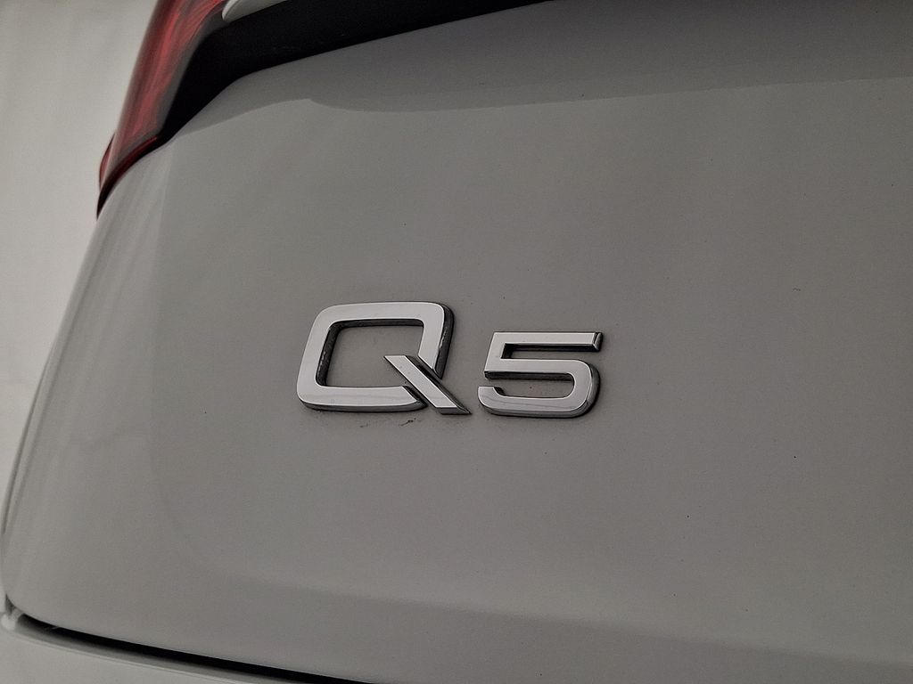 Thumbnail: 2024 Audi Q5 - 30