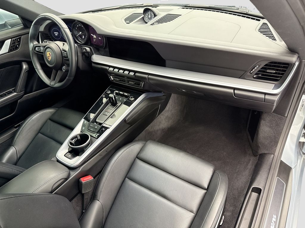 Thumbnail: 2020 Porsche 911 - 19