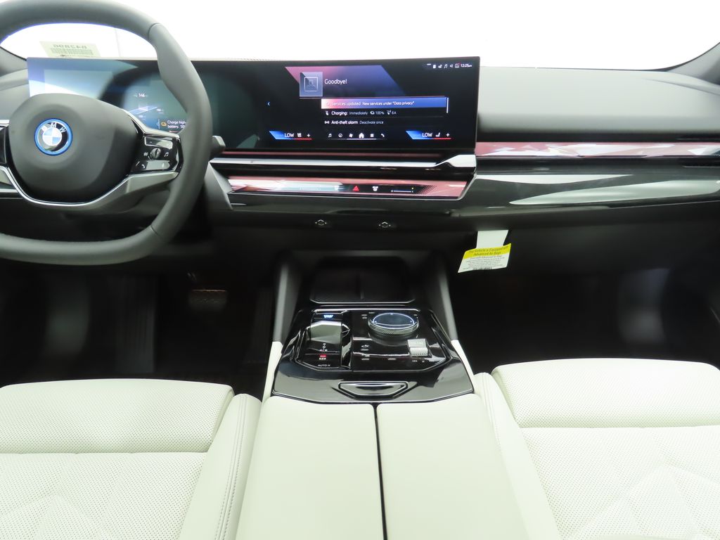 Thumbnail: 2026 BMW i5 - 13