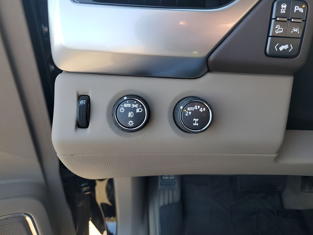 Used Car 2019 Chevrolet Suburban  Lt For Sale Under $30,000 In Austin, Texas