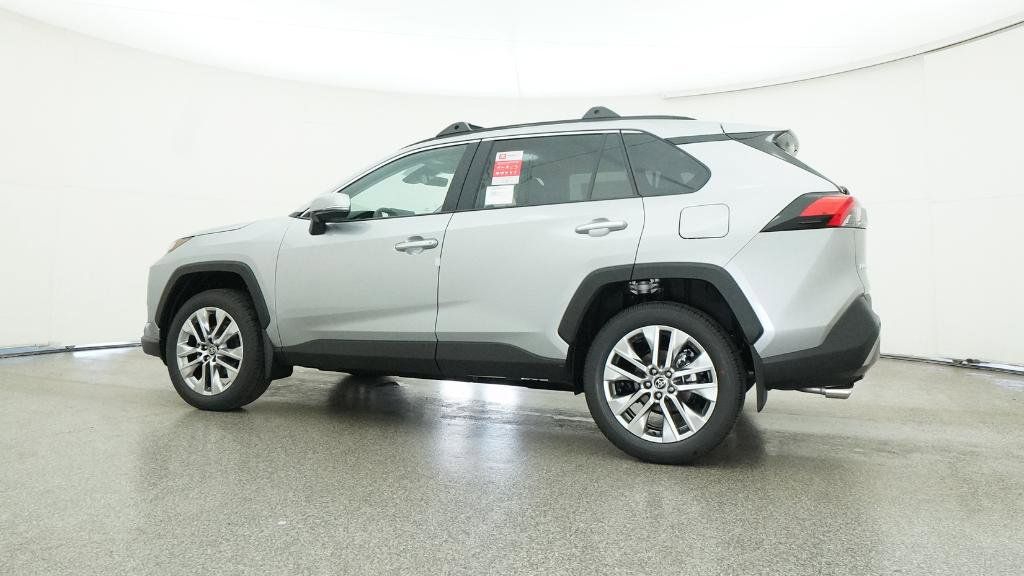 Thumbnail: 2025 Toyota RAV4 - 17