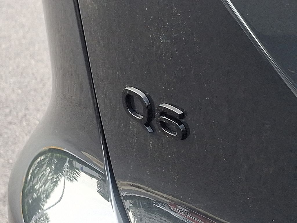 Thumbnail: 2025 Audi Q6 e-tron - 29