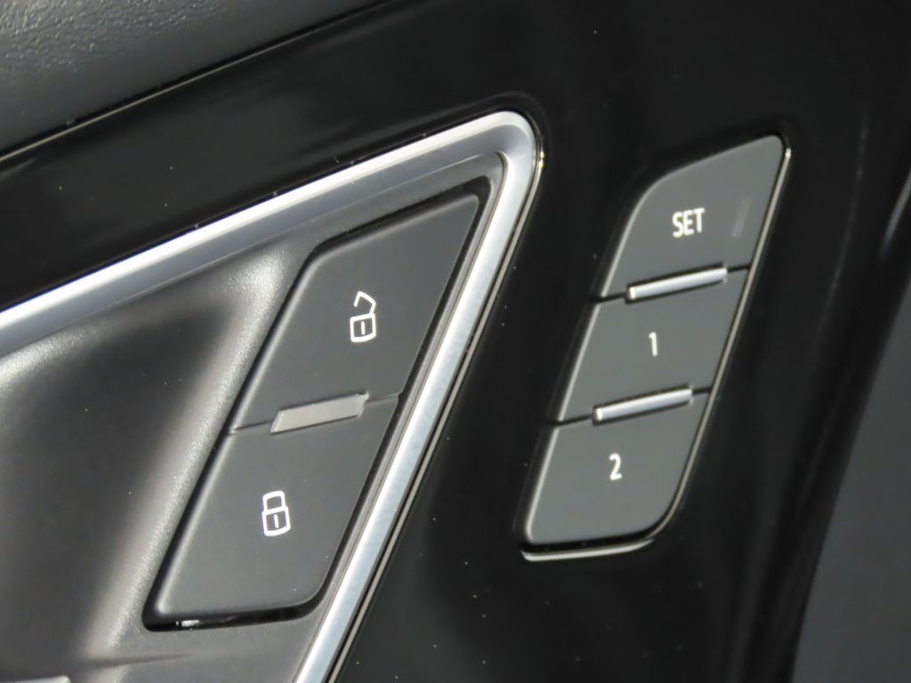 Thumbnail: 2023 Audi Q4 e-tron - 29