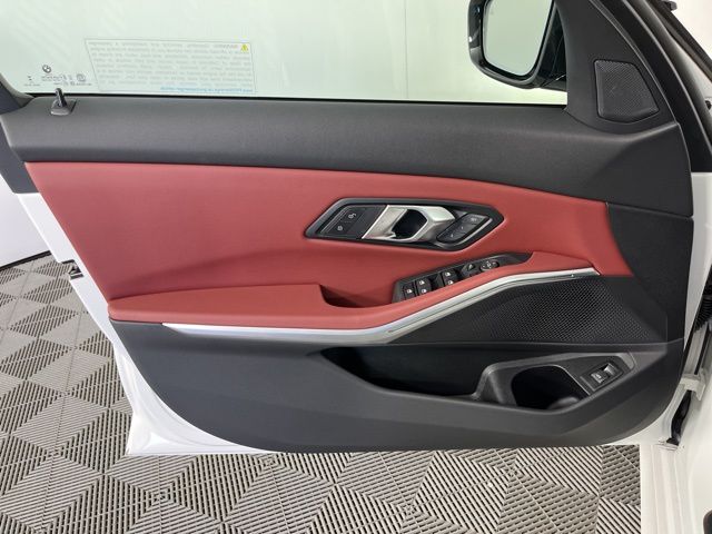 Thumbnail: 2025 BMW 3 Series - 9