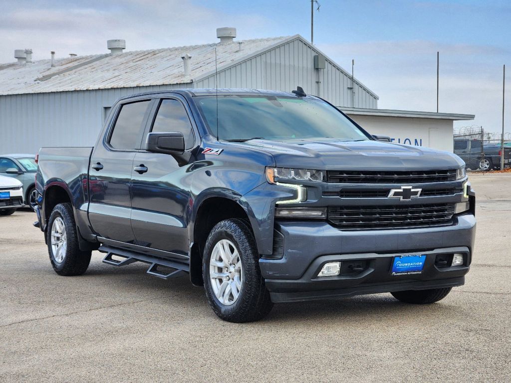 2021 Chevrolet Silverado 1500 RST 3