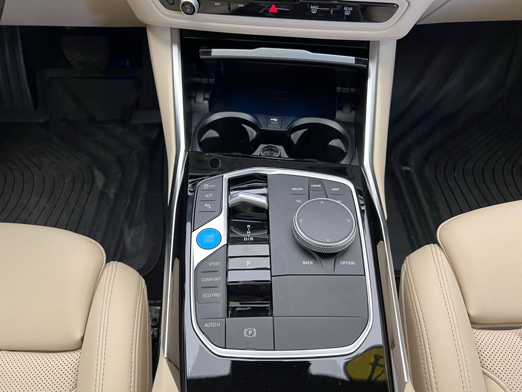 2024 BMW i4 eDrive35 13