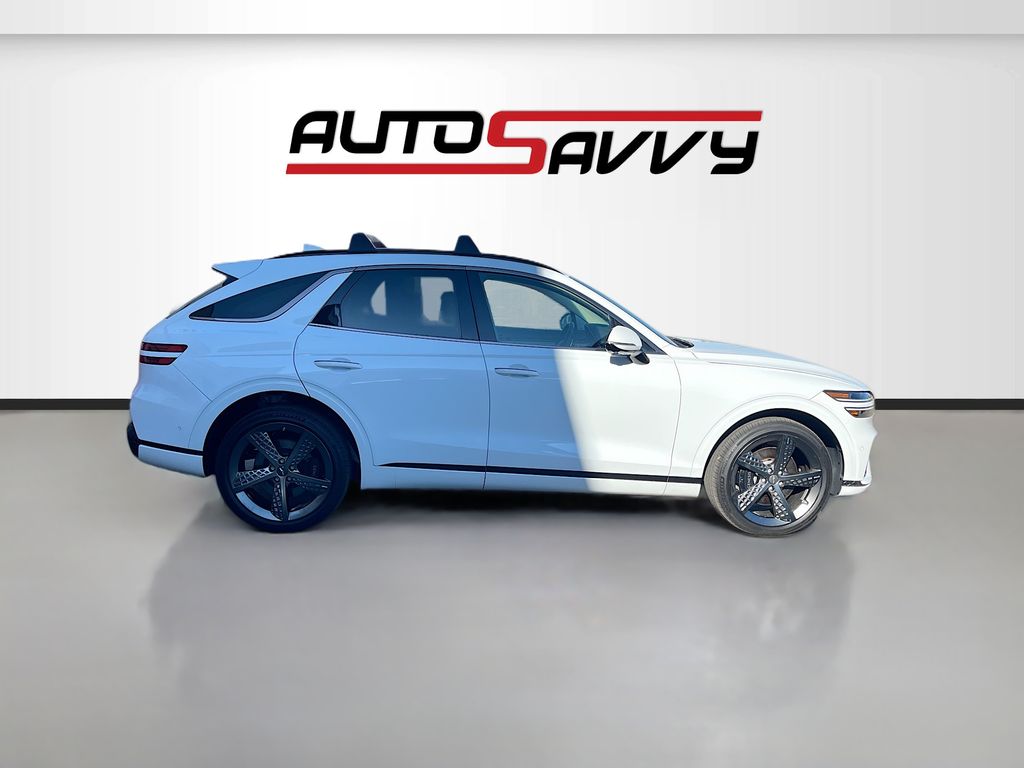 Used 2025 White Genesis 3.5T Sport Advanced image 8