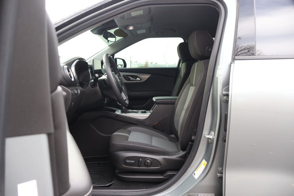 Thumbnail: 2024 Chevrolet Blazer - 32