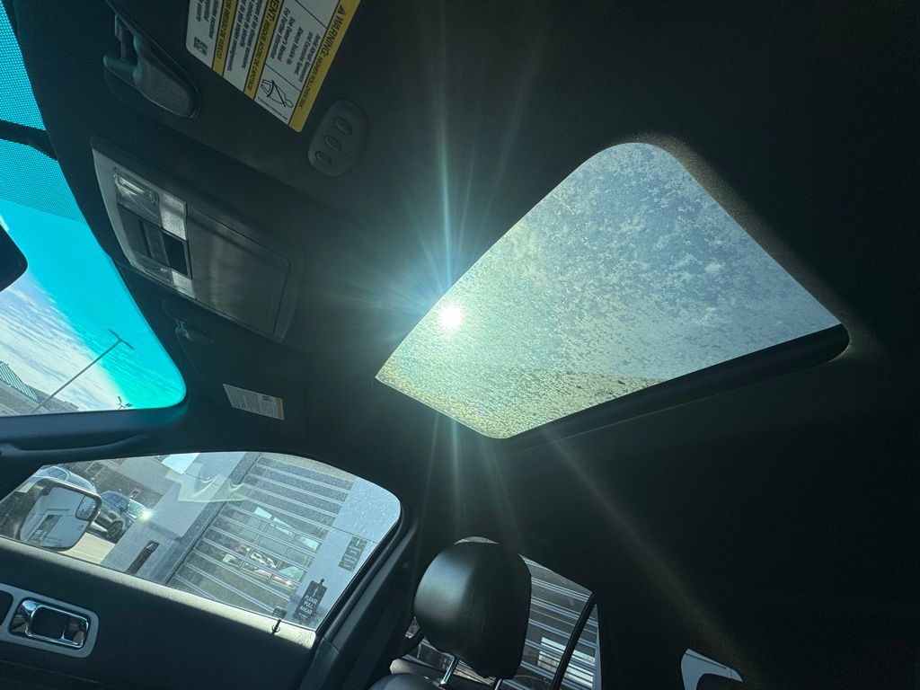 Used 2014 Silver Ford Limited image 35