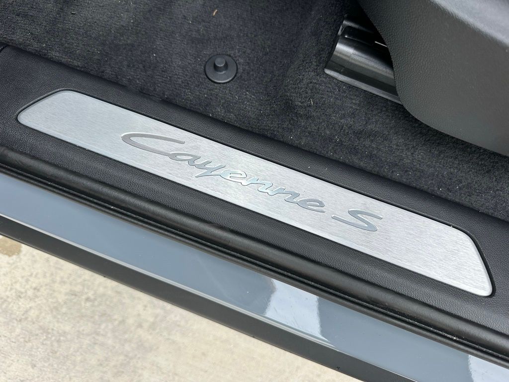 Thumbnail: 2026 Porsche Cayenne - 18