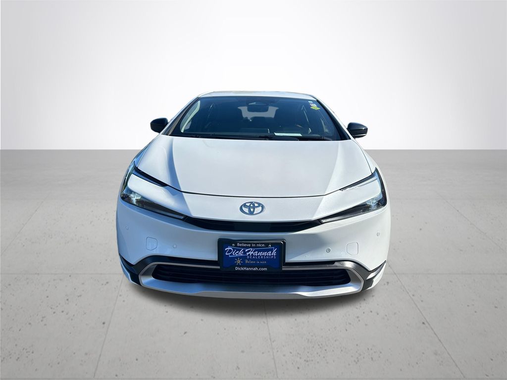 2025 Toyota Prius Plug-In Hybrid SE