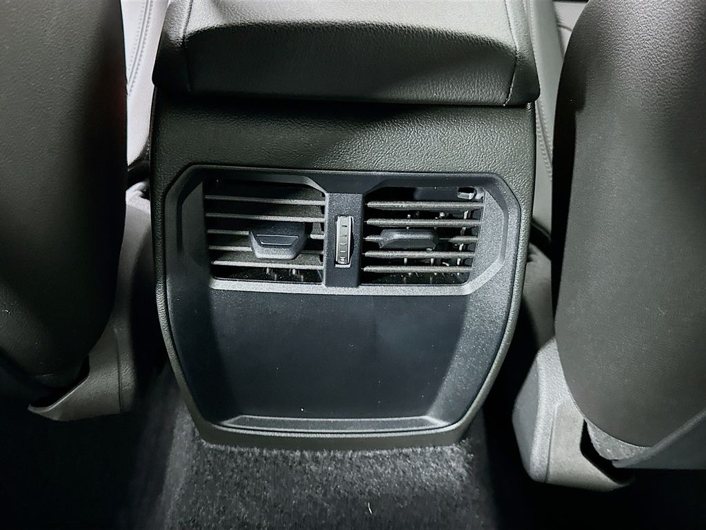 Thumbnail: 2024 BMW 2 Series - 26