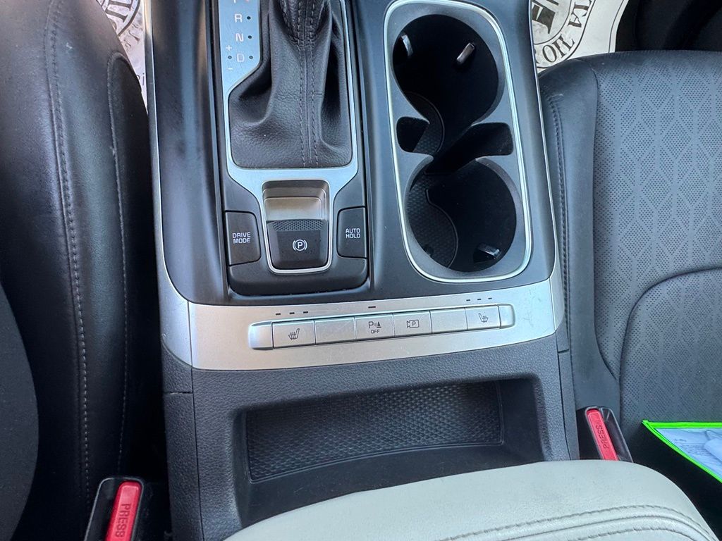 Used 2022 Kia Carnival Van