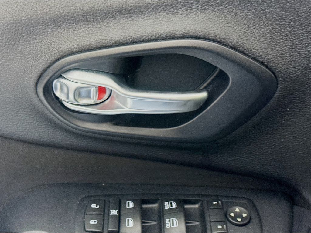 Used Car 2016 Jeep Cherokee  Latitude For Sale Under $12,000 In Austin, Texas