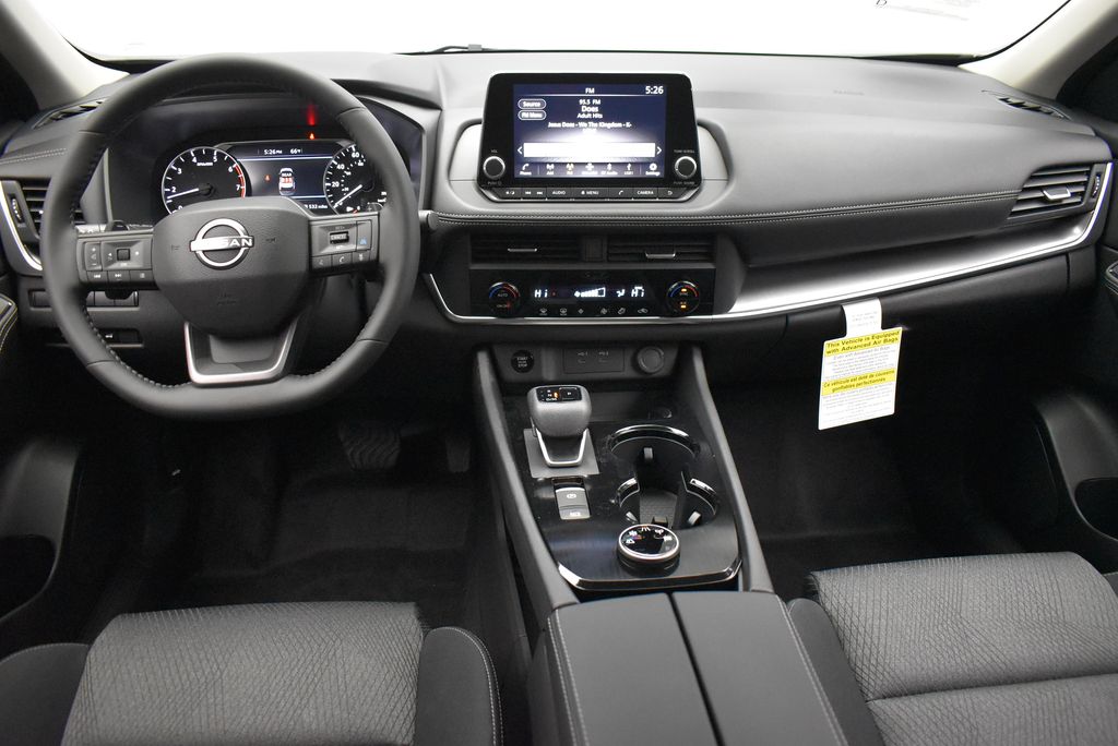 2025 Nissan Rogue SV 26