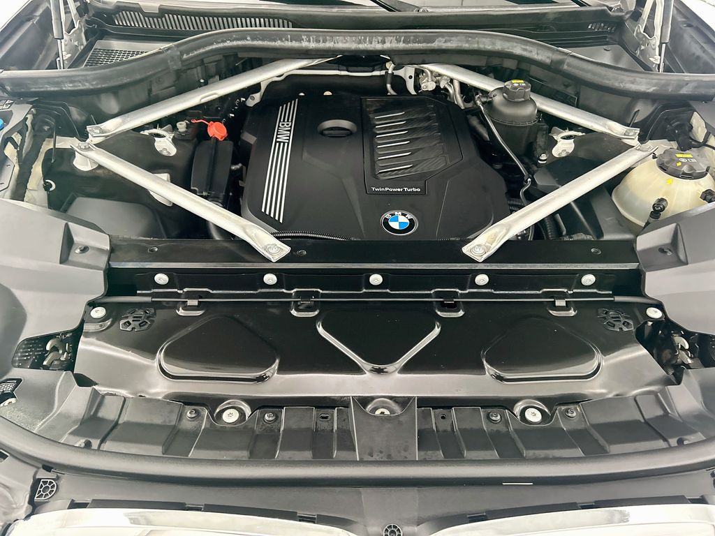 Thumbnail: 2019 BMW X7 - 28