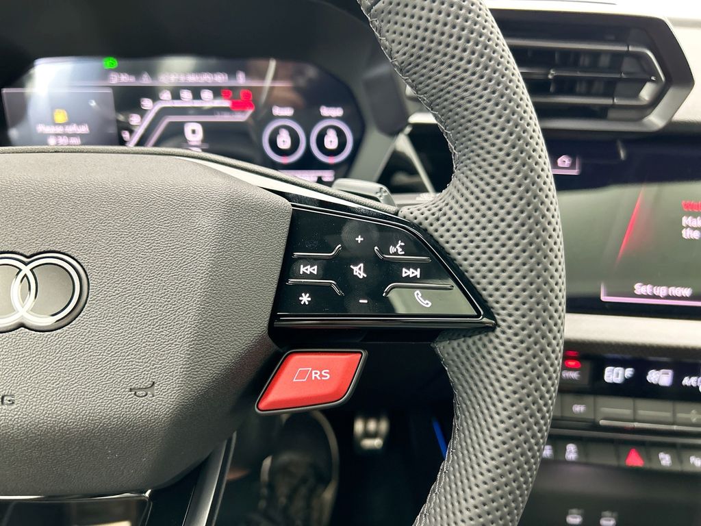 Thumbnail: 2025 Audi RS 3 - 12
