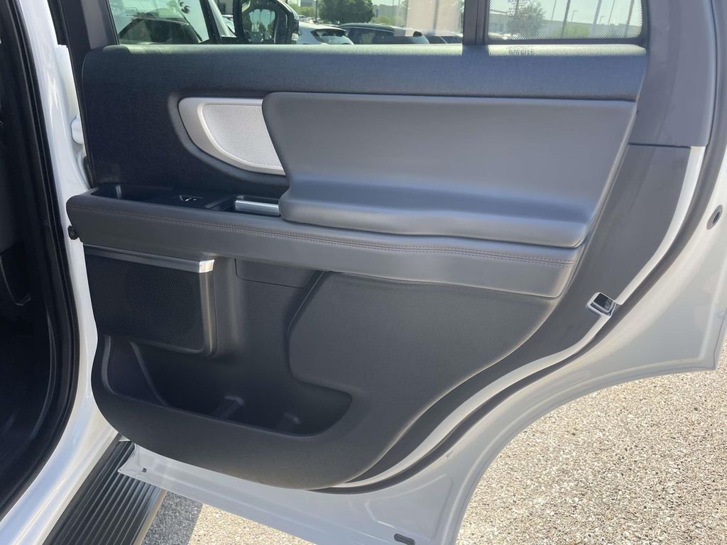 Used 2025 Ford Expedition Active 4D Sport Utility