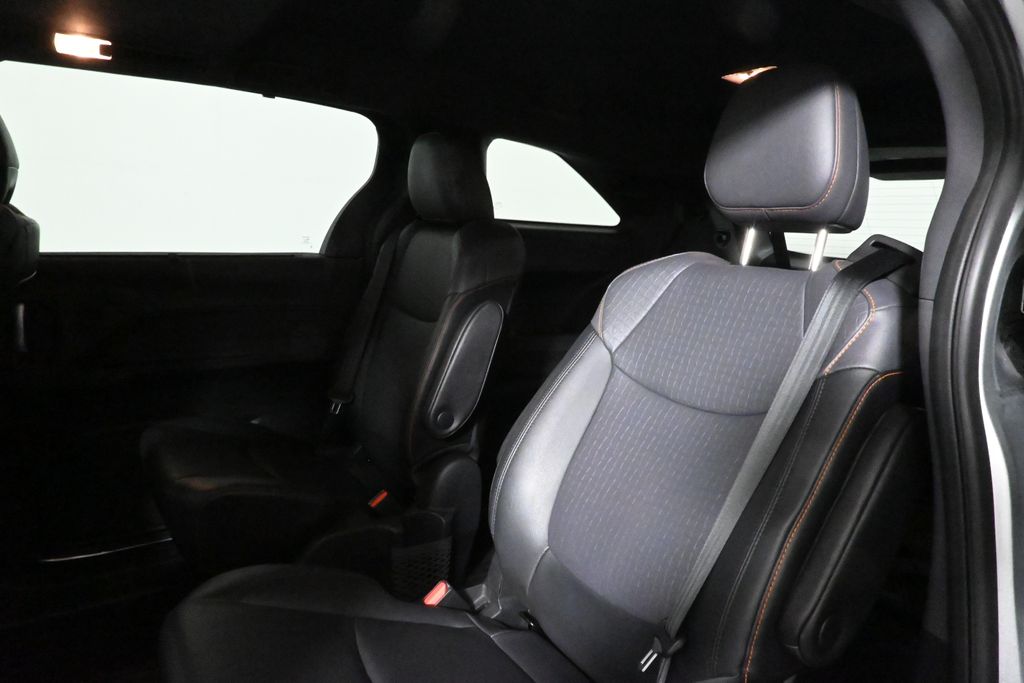 Thumbnail: 2021 Toyota Sienna - 4