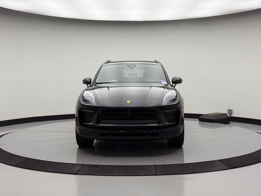 Thumbnail: 2026 Porsche Macan - 6