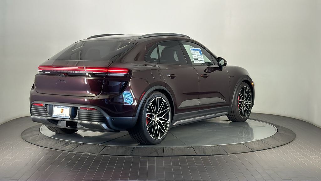 Thumbnail: 2025 Porsche Macan - 7
