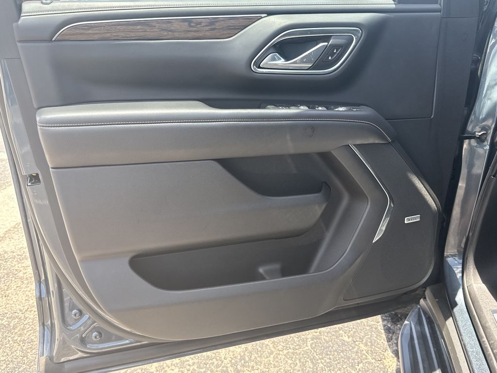 2021 Chevrolet Suburban Premier - 9