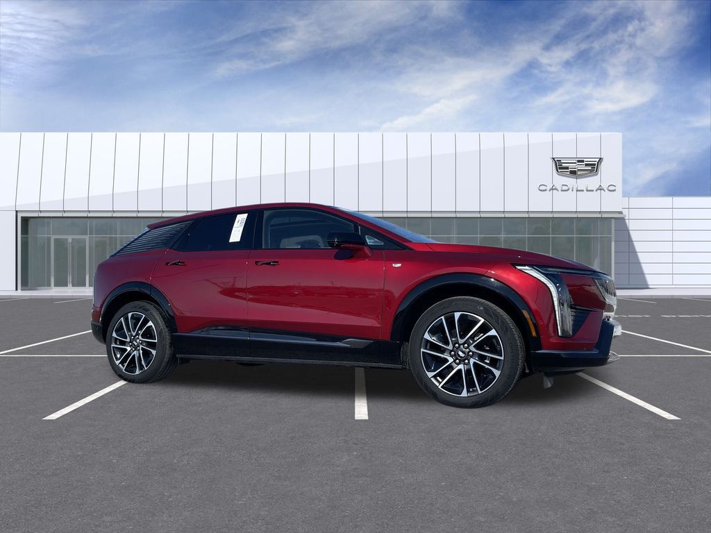 2025 Cadillac OPTIQ Sport 2 AWD