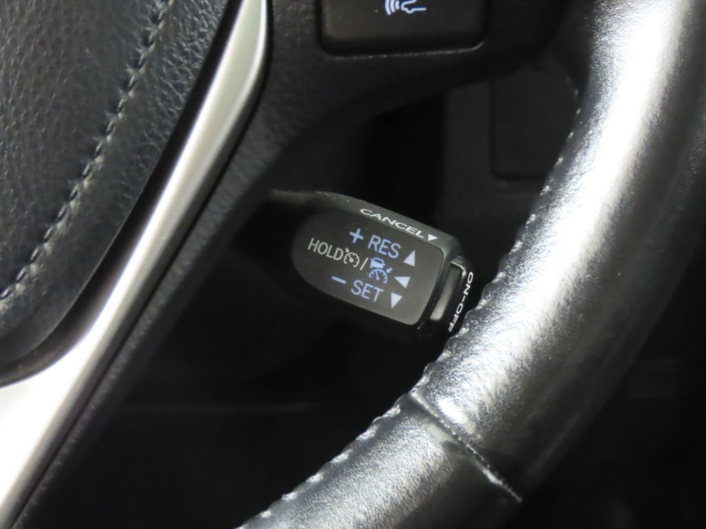 Thumbnail: 2018 Toyota RAV4 - 19