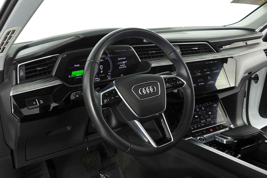 Thumbnail: 2022 Audi e-tron GT - 31