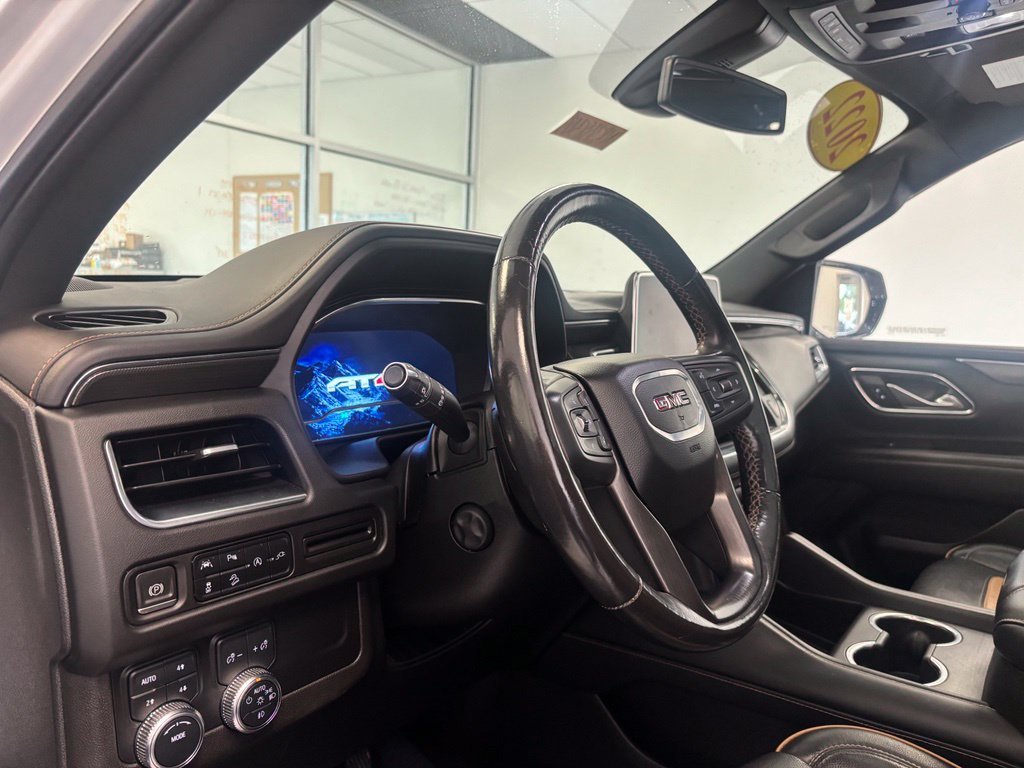 2022 GMC Yukon AT4 - Photo 14