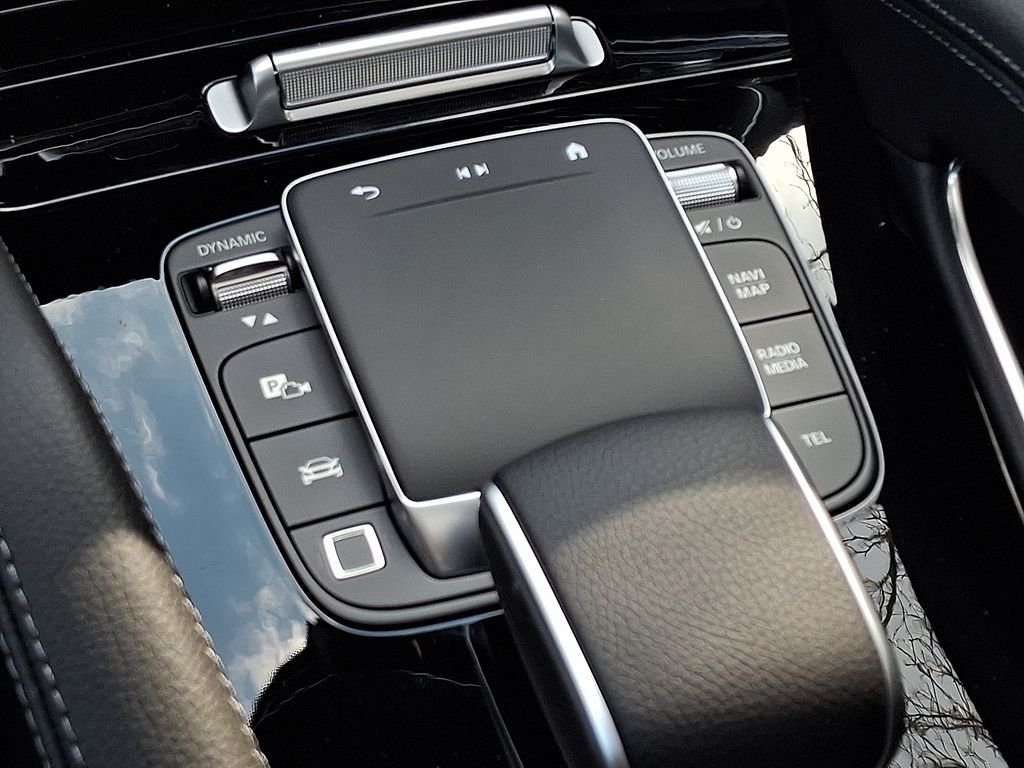 Thumbnail: 2026 Mercedes-Benz GLE - 16