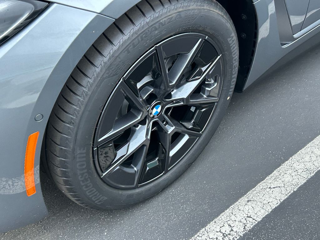 Thumbnail: 2025 BMW i4 - 3